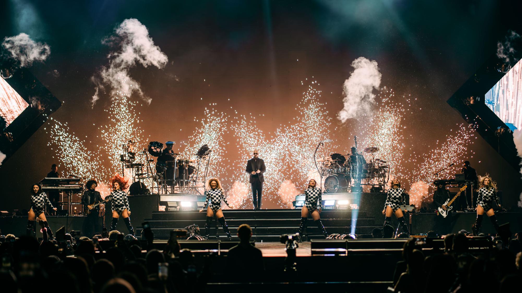 After the Show: The Trilogy Tour, Enrique Iglesias, Pitbull, Ricky Martin